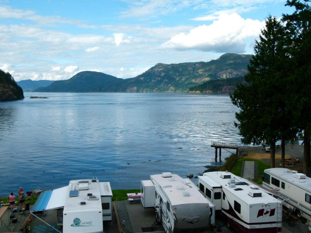 Brown's Bay 5*
